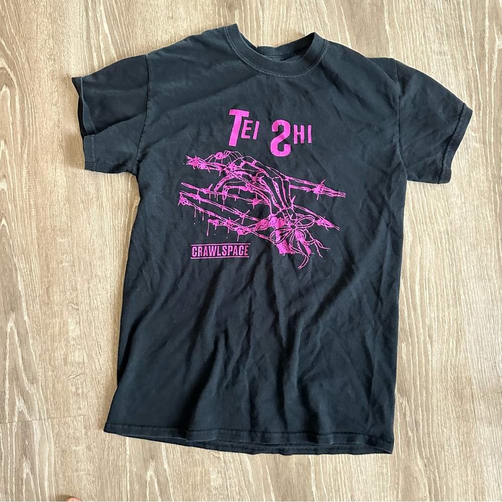 Tei shi band tee